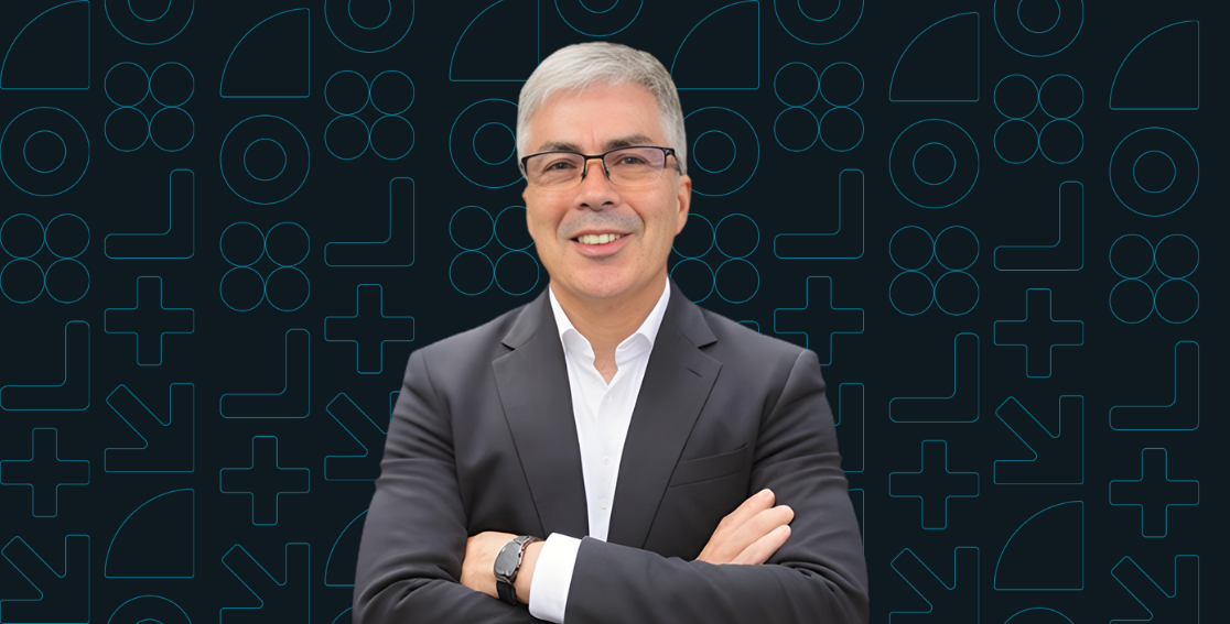 From Vibe Coding to Requirements Engineering: The New Face of Prompt Engineering